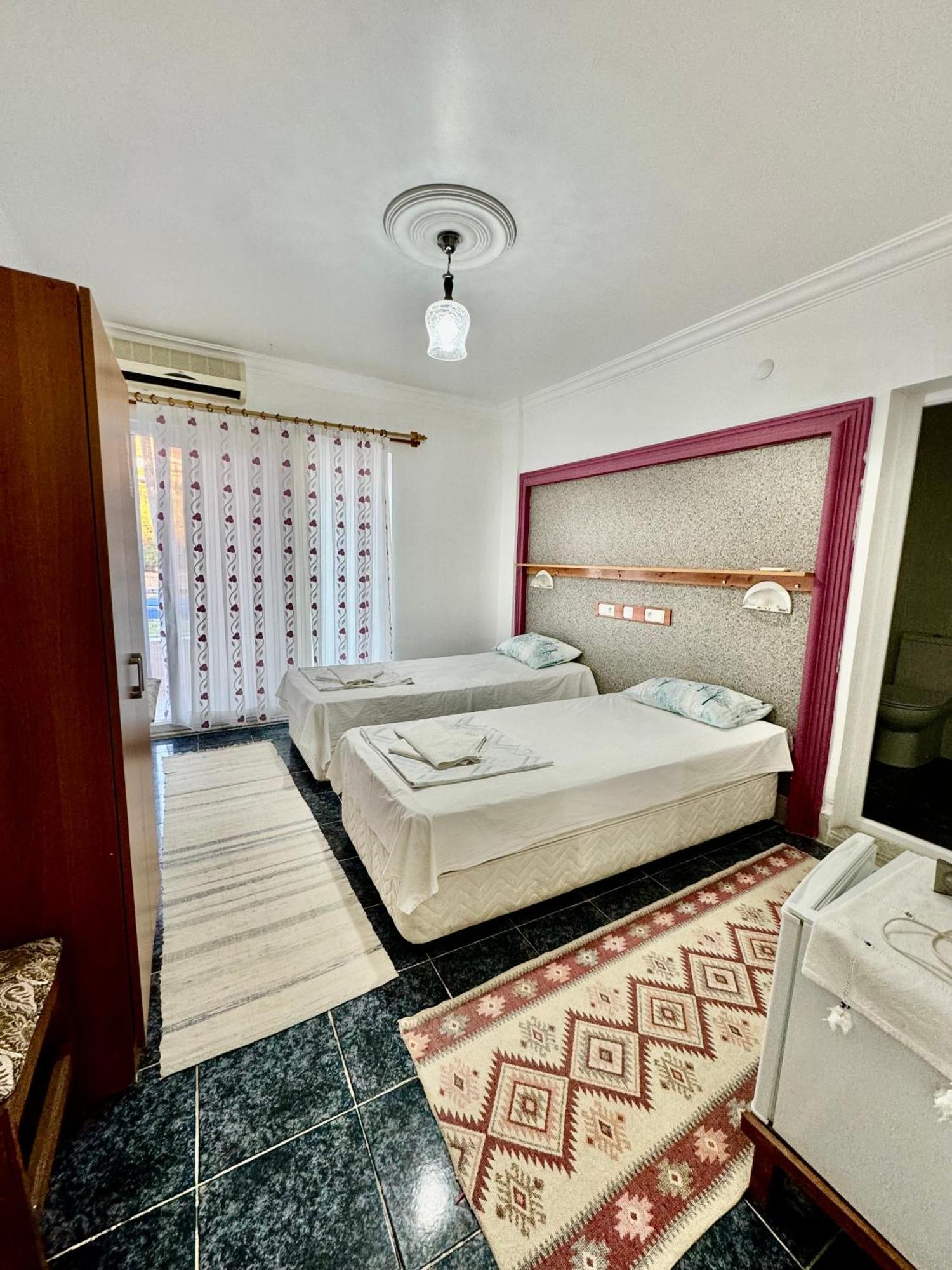 Rose Hotel B&B พาทารา ภายนอก รูปภาพ