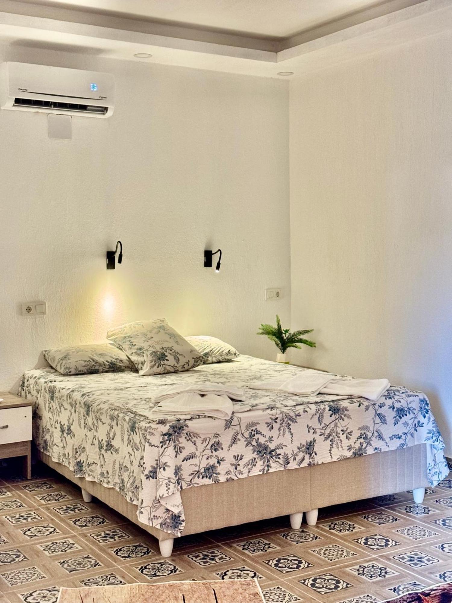 Rose Hotel B&B พาทารา ภายนอก รูปภาพ