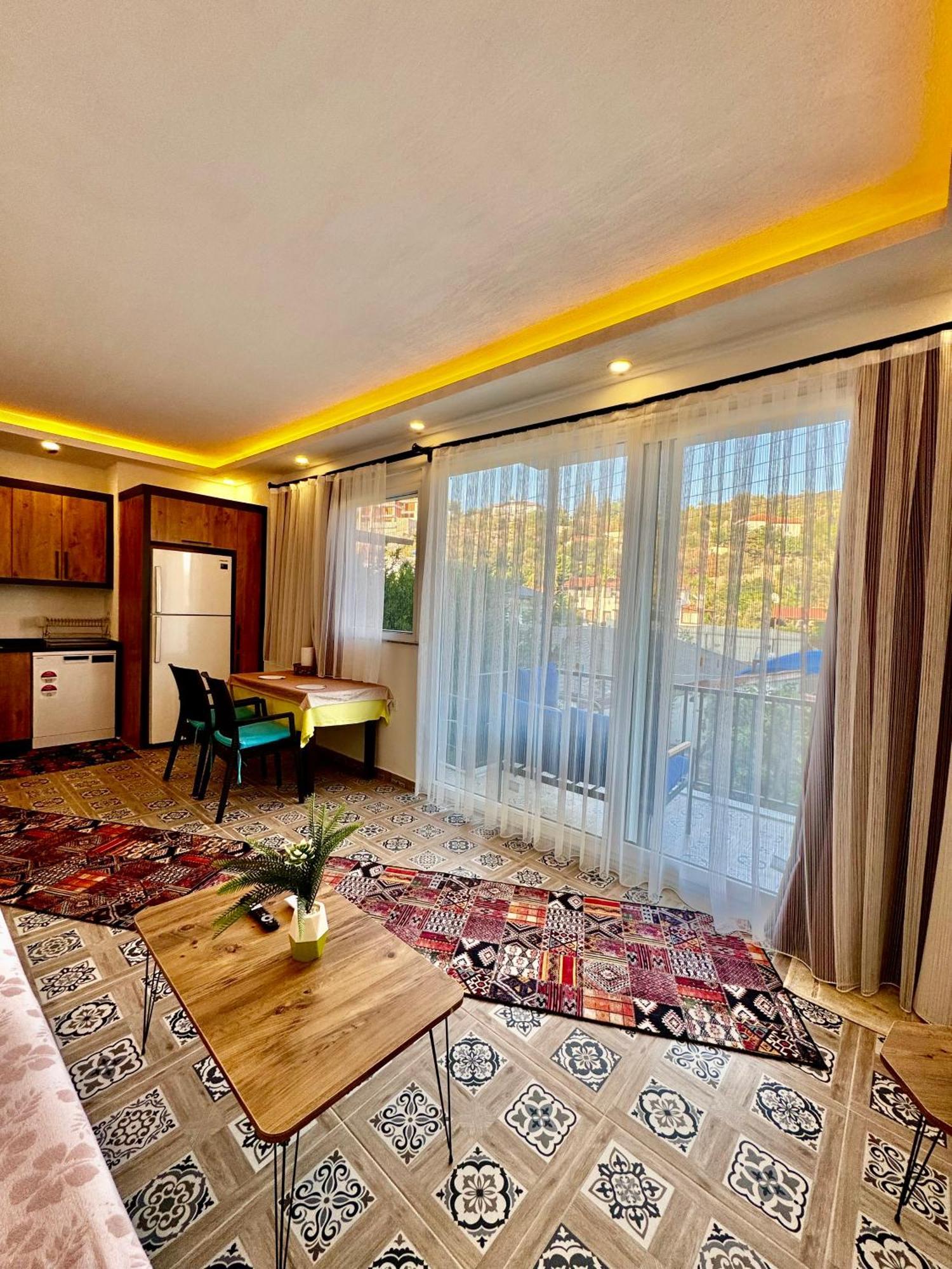 Rose Hotel B&B พาทารา ภายนอก รูปภาพ